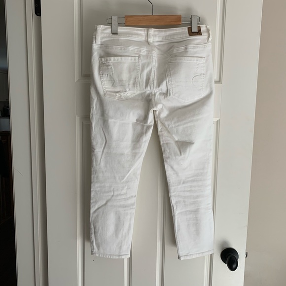 *SOLD* AE distressed cropped jegging - Picture 5 of 9